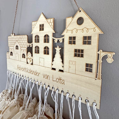 Adventskalender personalisiert – mit Gravur & 24 Löchern
