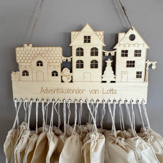 Adventskalender personalisiert – mit Gravur & 24 Löchern