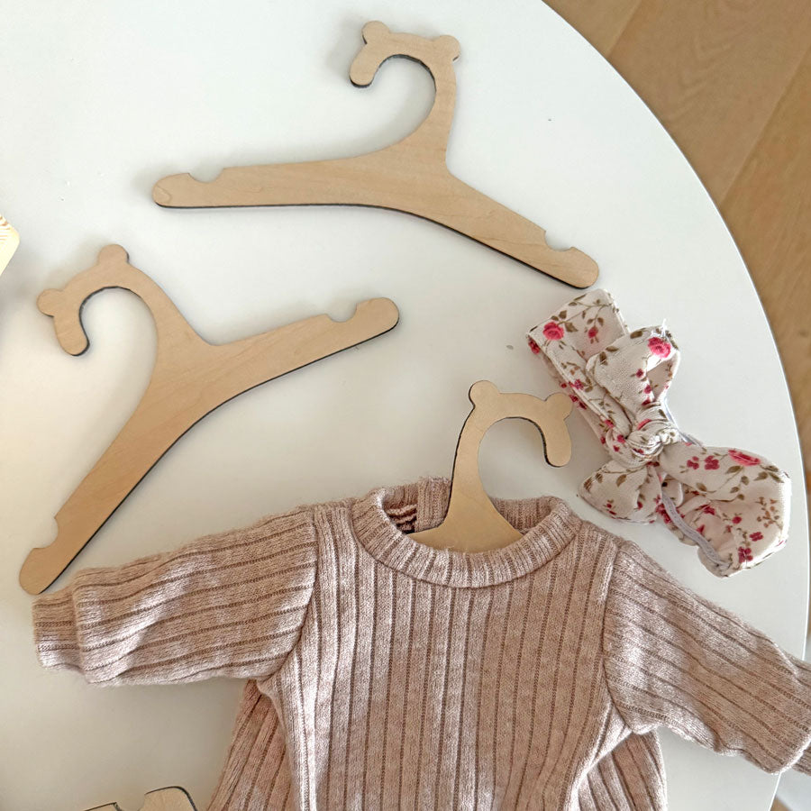 Puppen-Kleiderbügel mit Öhrchen – 8er Set aus Birkenholz